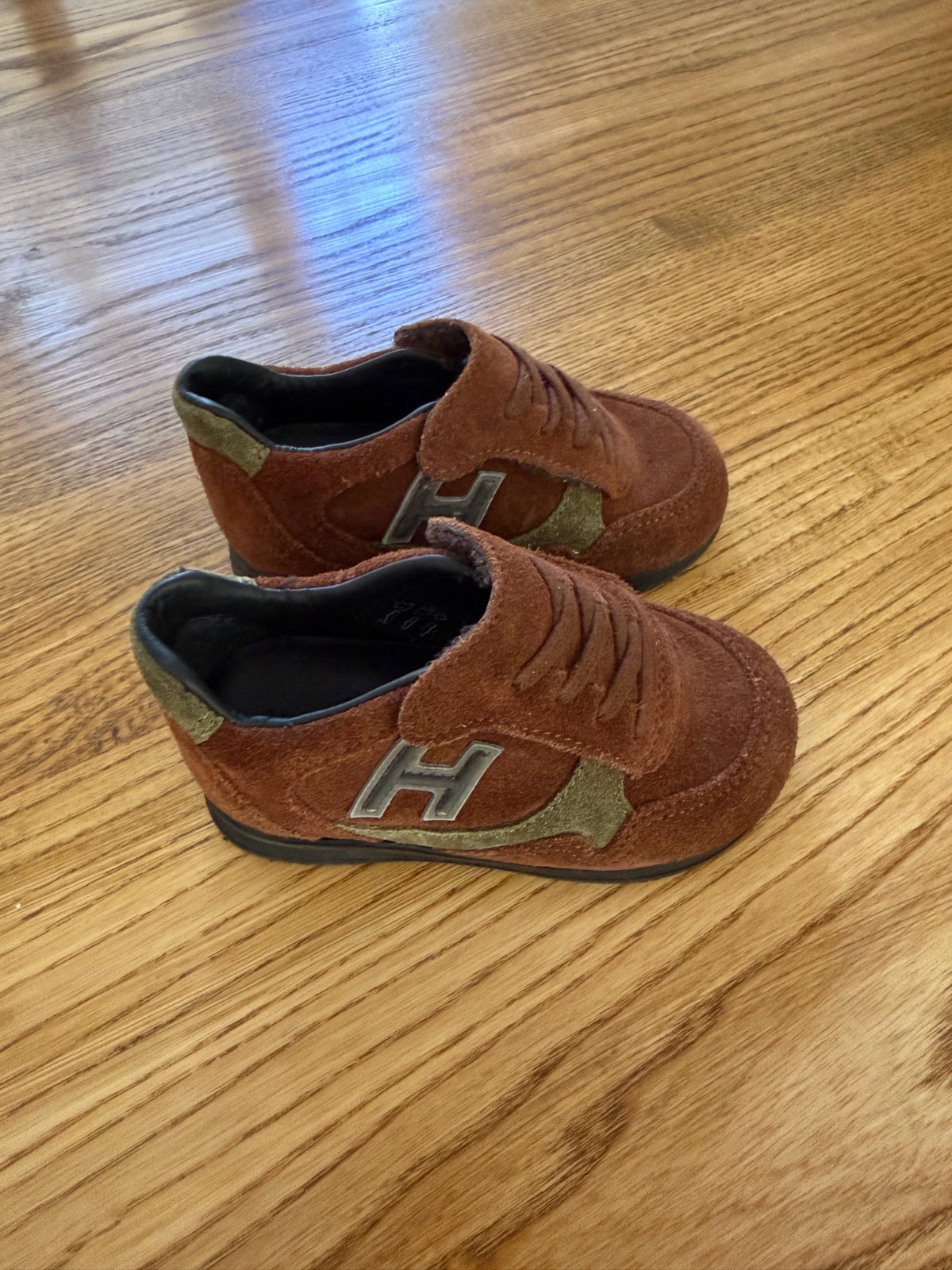 Hogan Junior