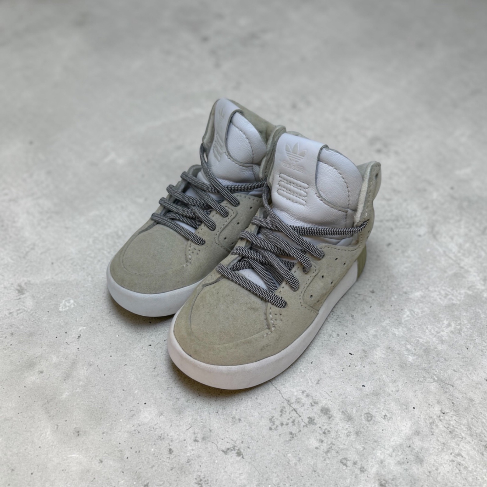 Adidas Tubular Invader 2