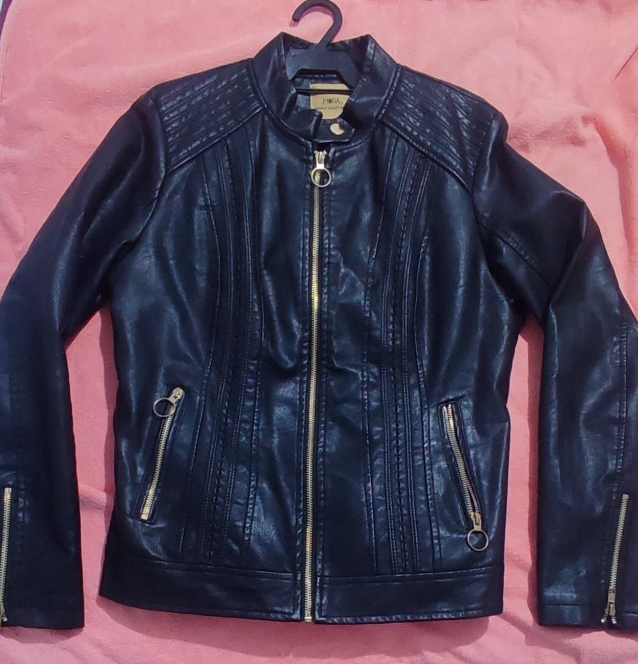 Veste cuir fourrure a l'intérieur taille 44/L