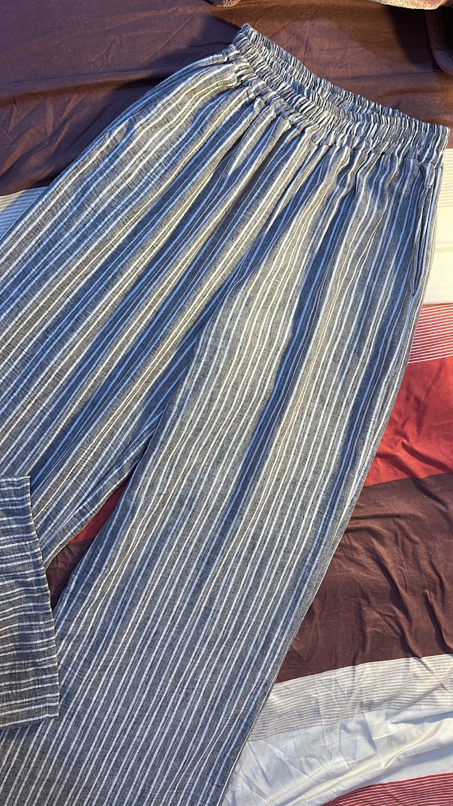 Pantalon riée large taille haute