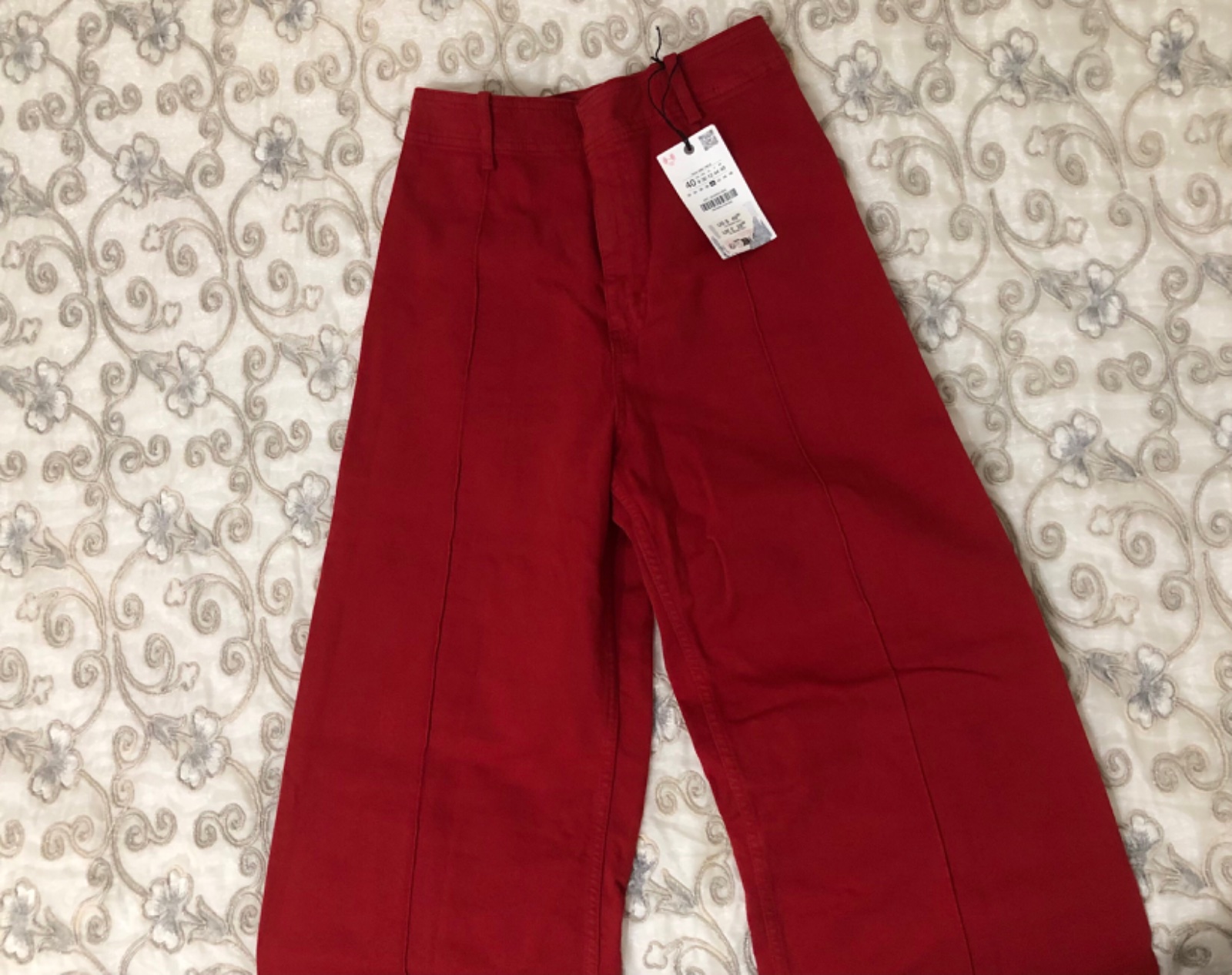 Pantalon large neuf avec étiquette