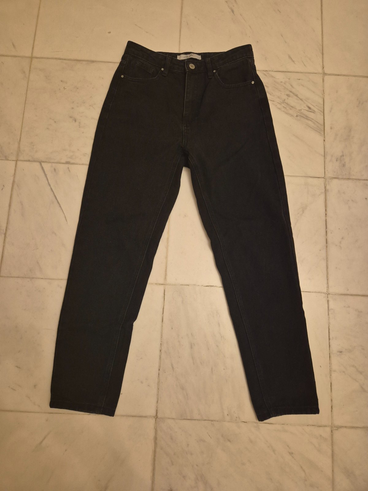 Jean mom noir