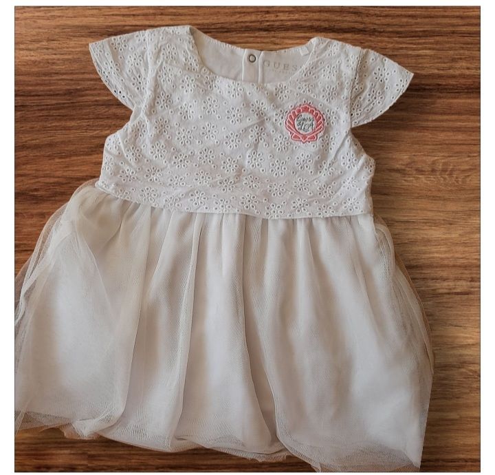 Promo,robe bb Guess, etat neuf