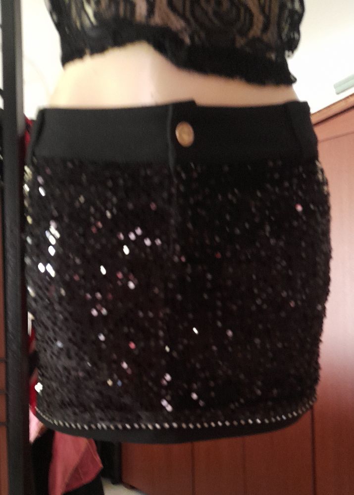 mini jupe à sequin et strass neuuuuuve