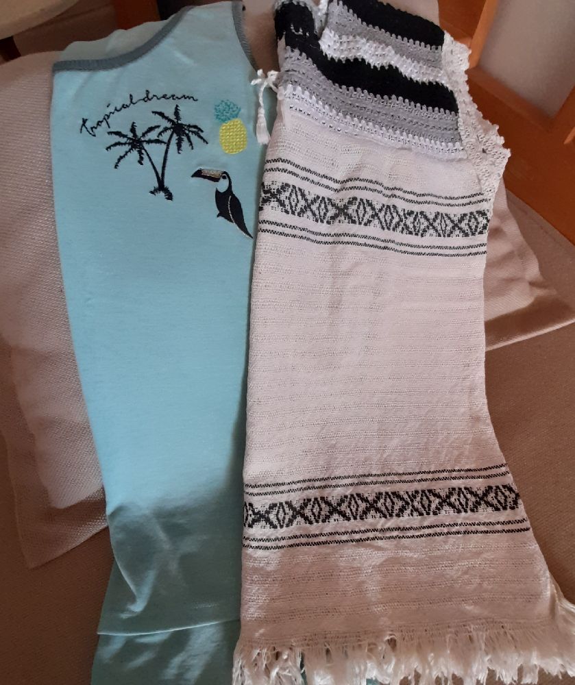 lot de 2 haut T 36, camaïeu et mexicain