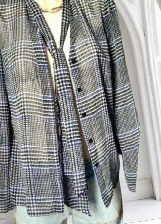 PROMO,chemise à cravate à boutonnière invisible MK Neuveeeee