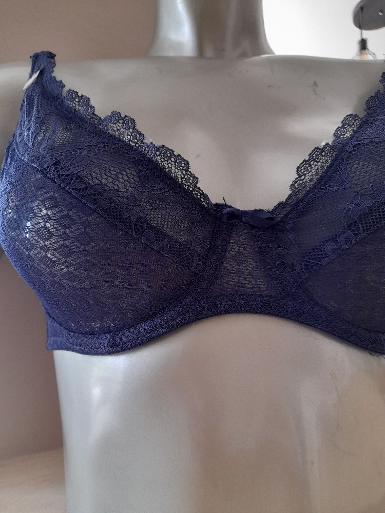 Liquidation,soutien bleu marine importé. 
