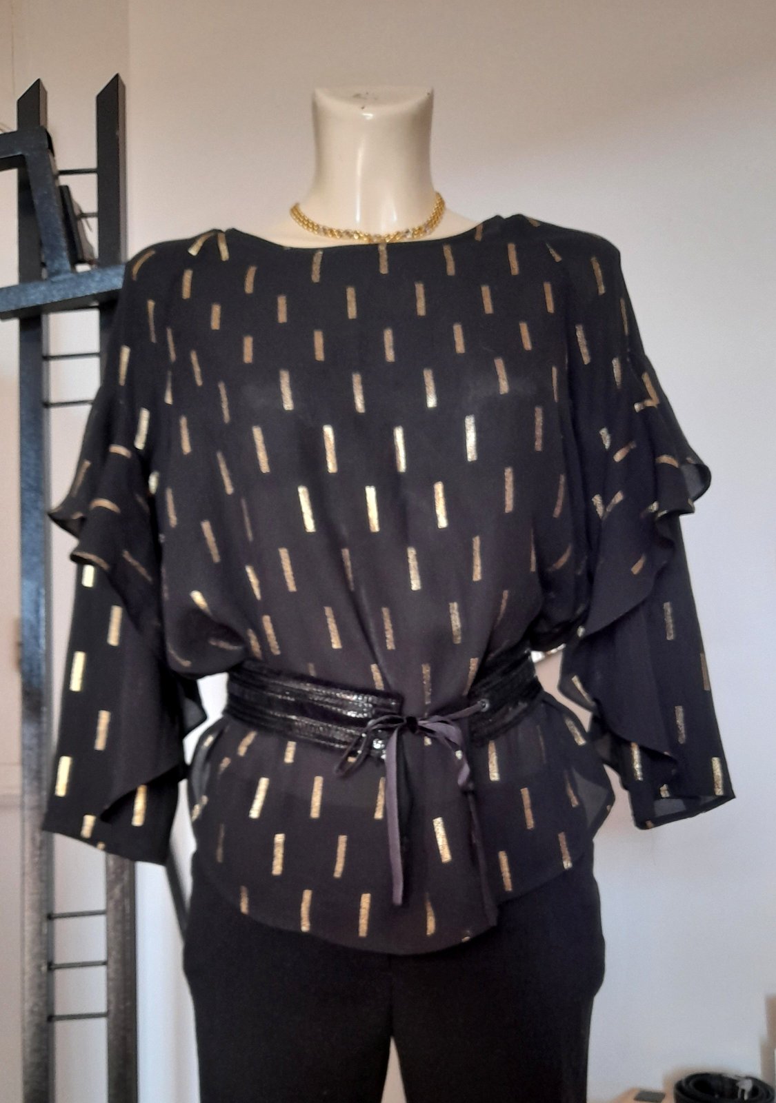 Vente flash jusqu'à minuit,Blouse COLLECTIVES CONCEPTS,  neuve sans étiquette . taillée S mais convient parfaitement à un bon 38 forte poitrine