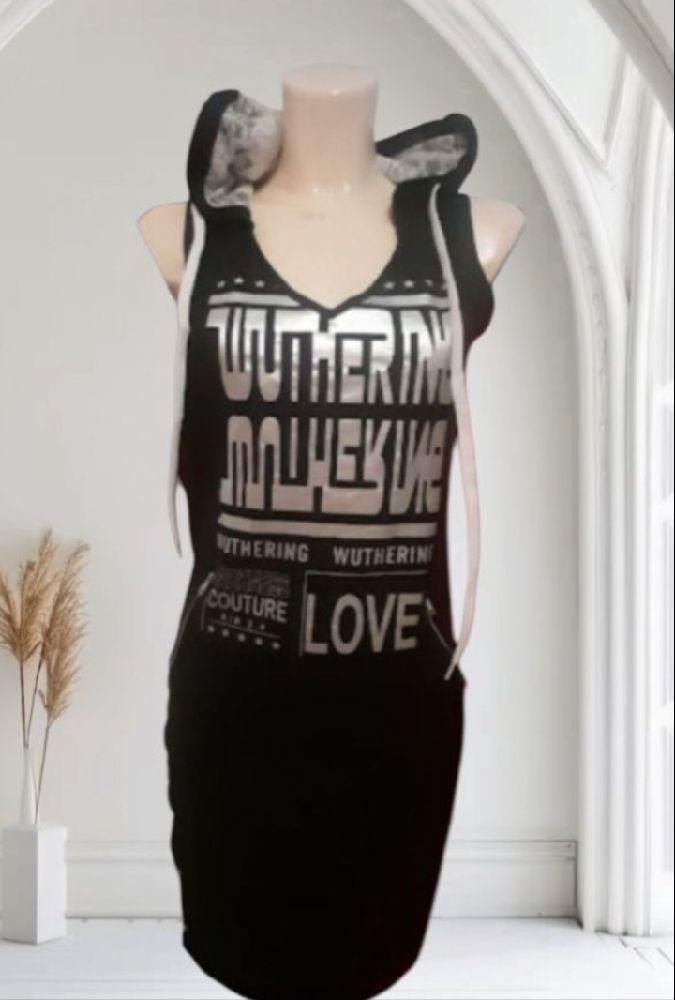 Promo,Robe wuthering neuve, tres originale.