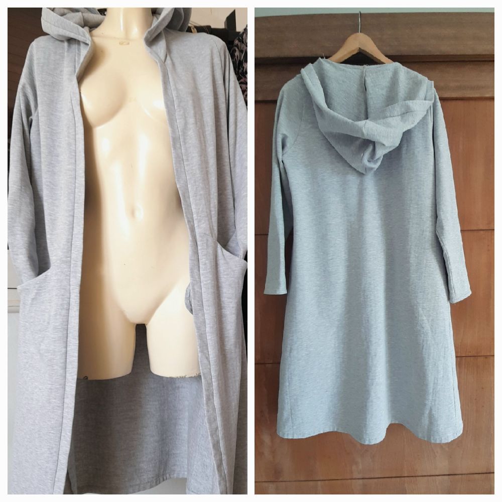 Cardigan à capuche taille 40et 42.