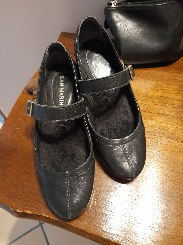 promo, profitez-en, je vide mes ballerines SAN MARINA tout cuir.