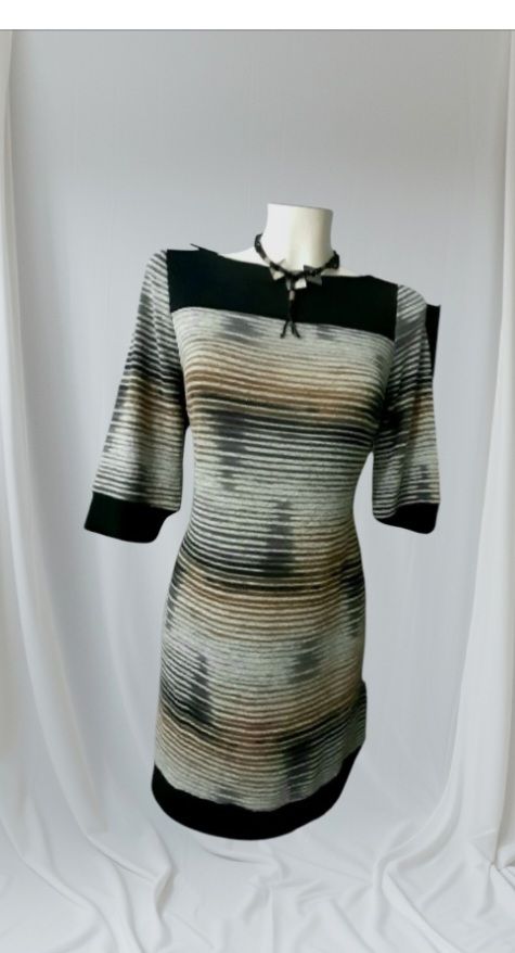 En promooo, robe longueur Chanel,  neuve.