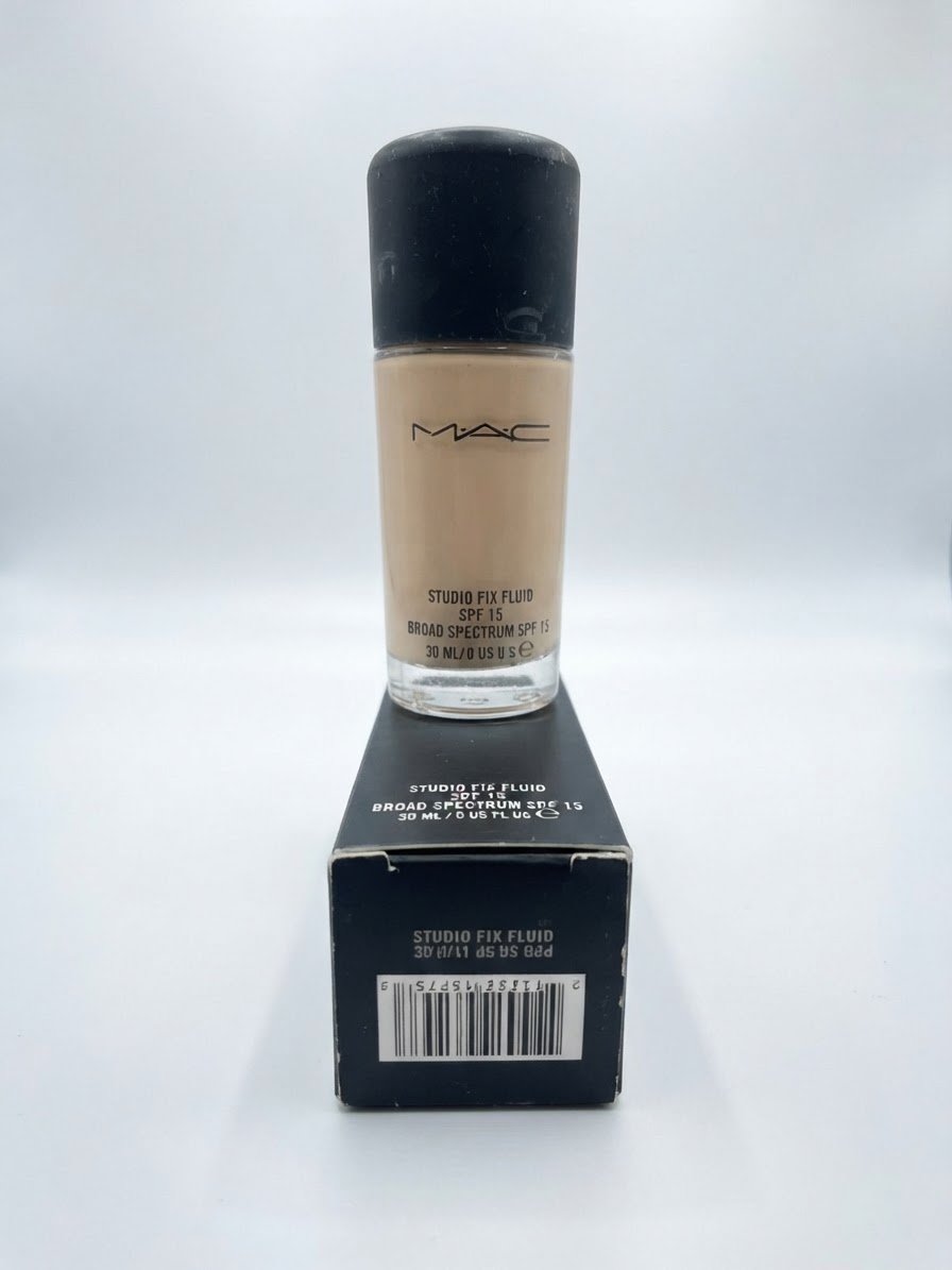 Fond fluide tenue 24h00,  MAC