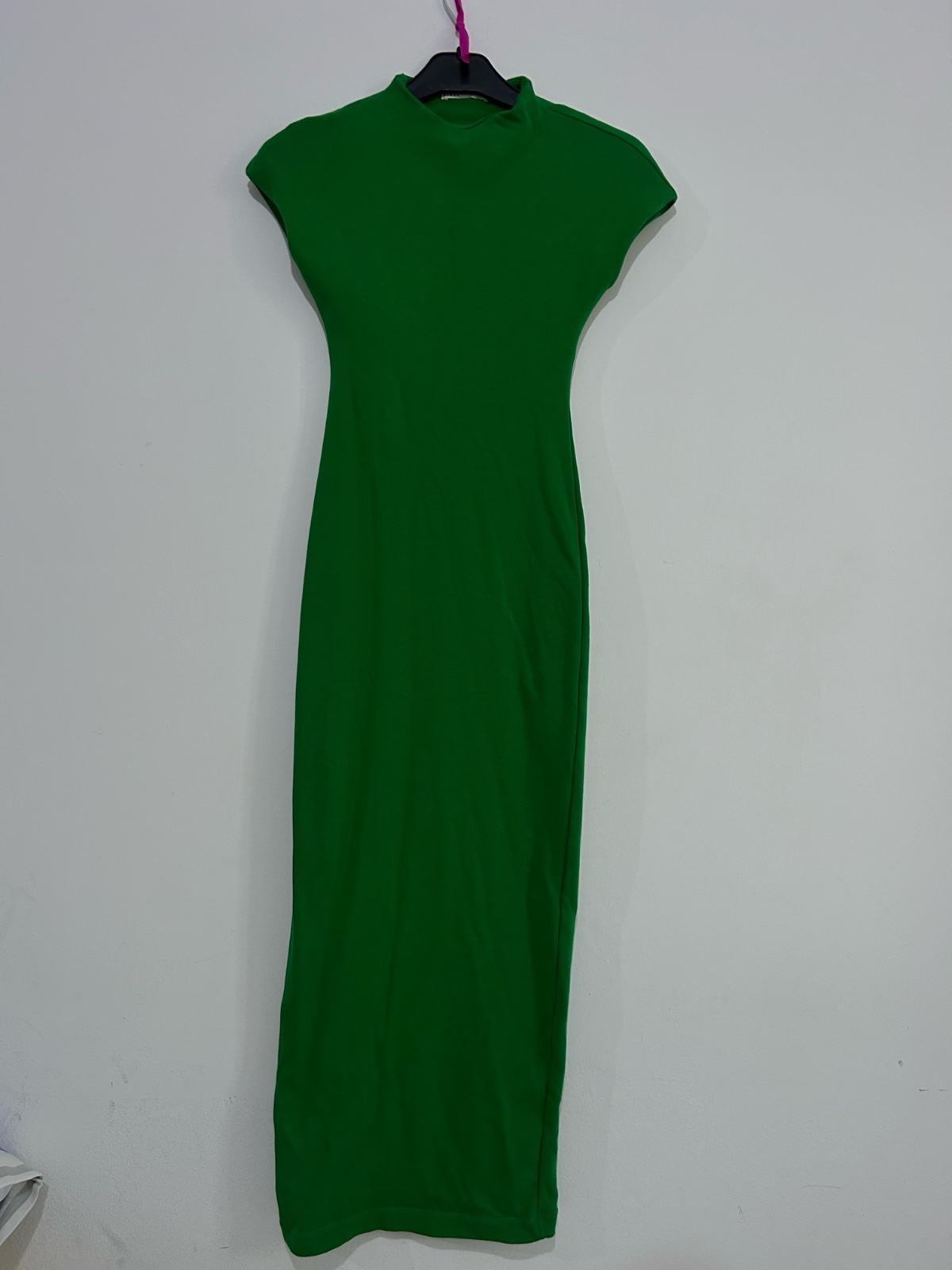 Robe longue ( mi-mollet ) verte Zara