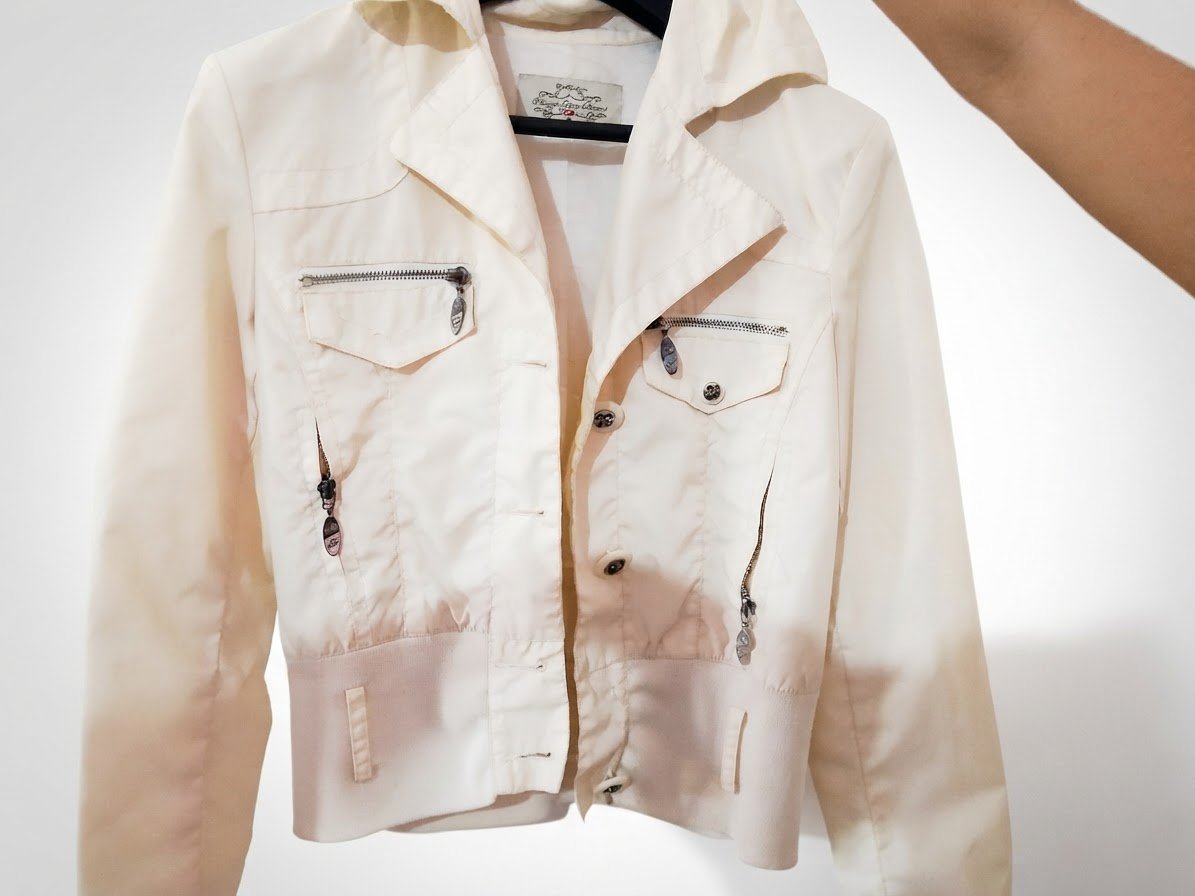 Veste / Blouson léger beige crème style zippé