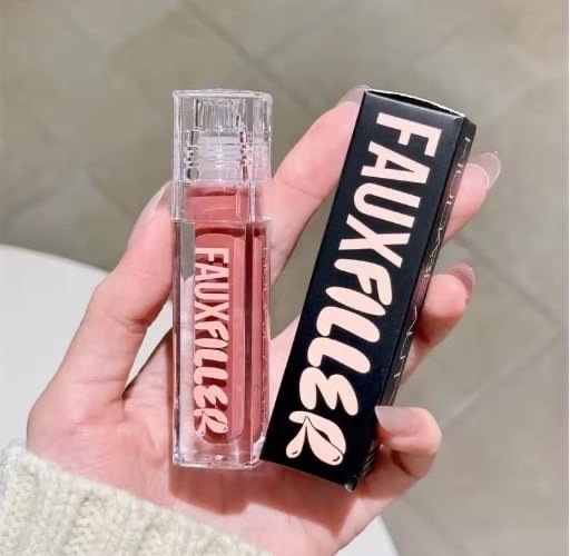 Gloss faux filler à lèvres 