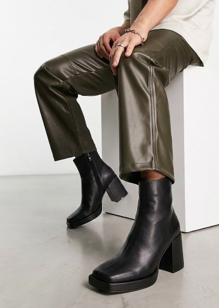 Chaussures a talon pour homme 