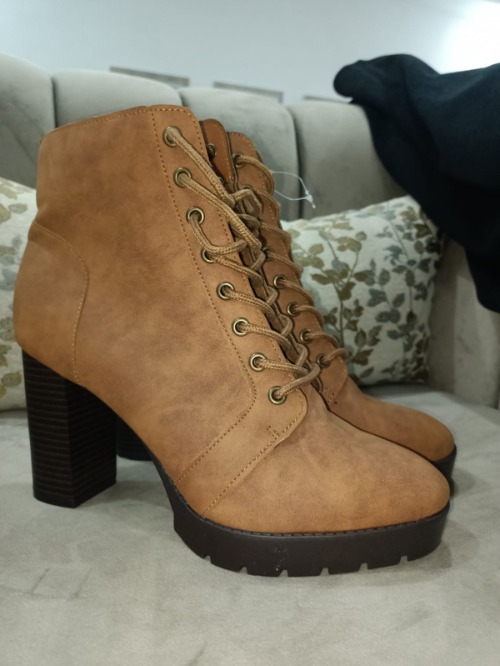 Bottes marrons jamais portés 