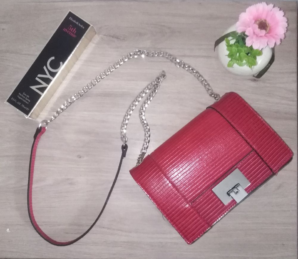 Bandoulière stradivarius rouge ❤️ 