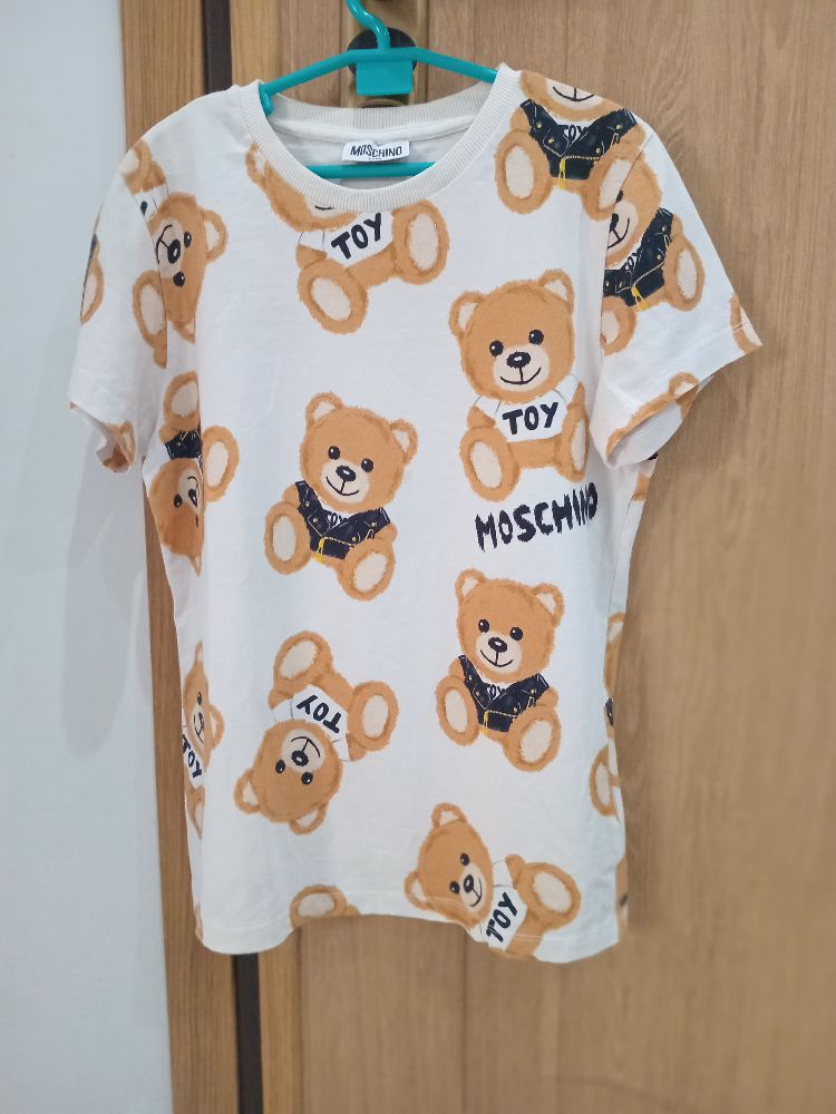 MOSCHINO  pull unisexe et équivalent à la taille S pour les grands