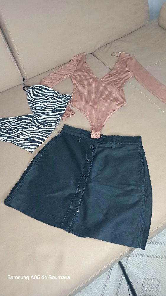 2 pulls très sexy état neuf