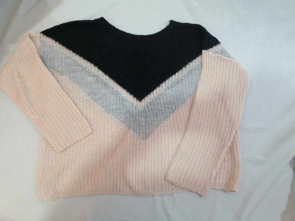 ❤️❤️. pull en très bon état 