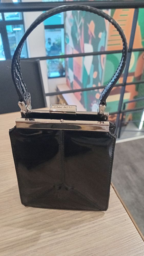 DKNY CITY BAG pochette 