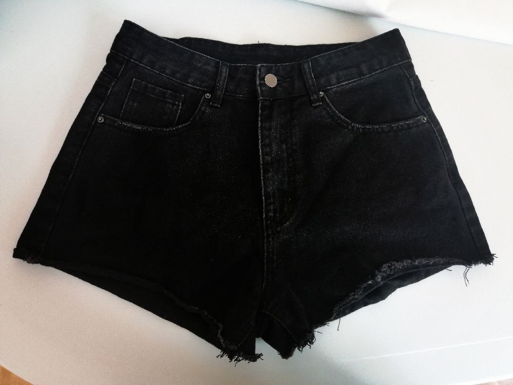 Short noir taille haute tt neuf ♥️♥️♥️