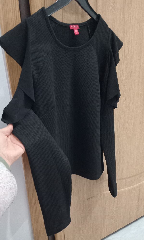 Pull guess tt neuf 