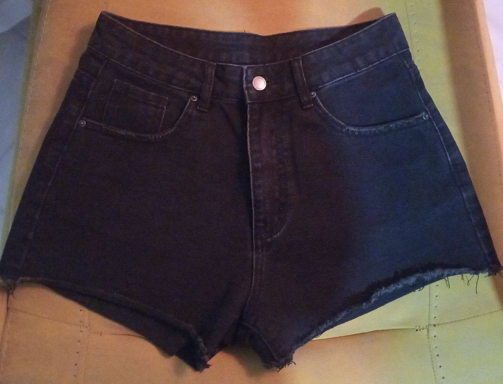 Short noir aucun défaut 