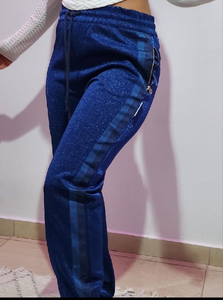 pantalon couleur bleu rois pailleté tt neuf