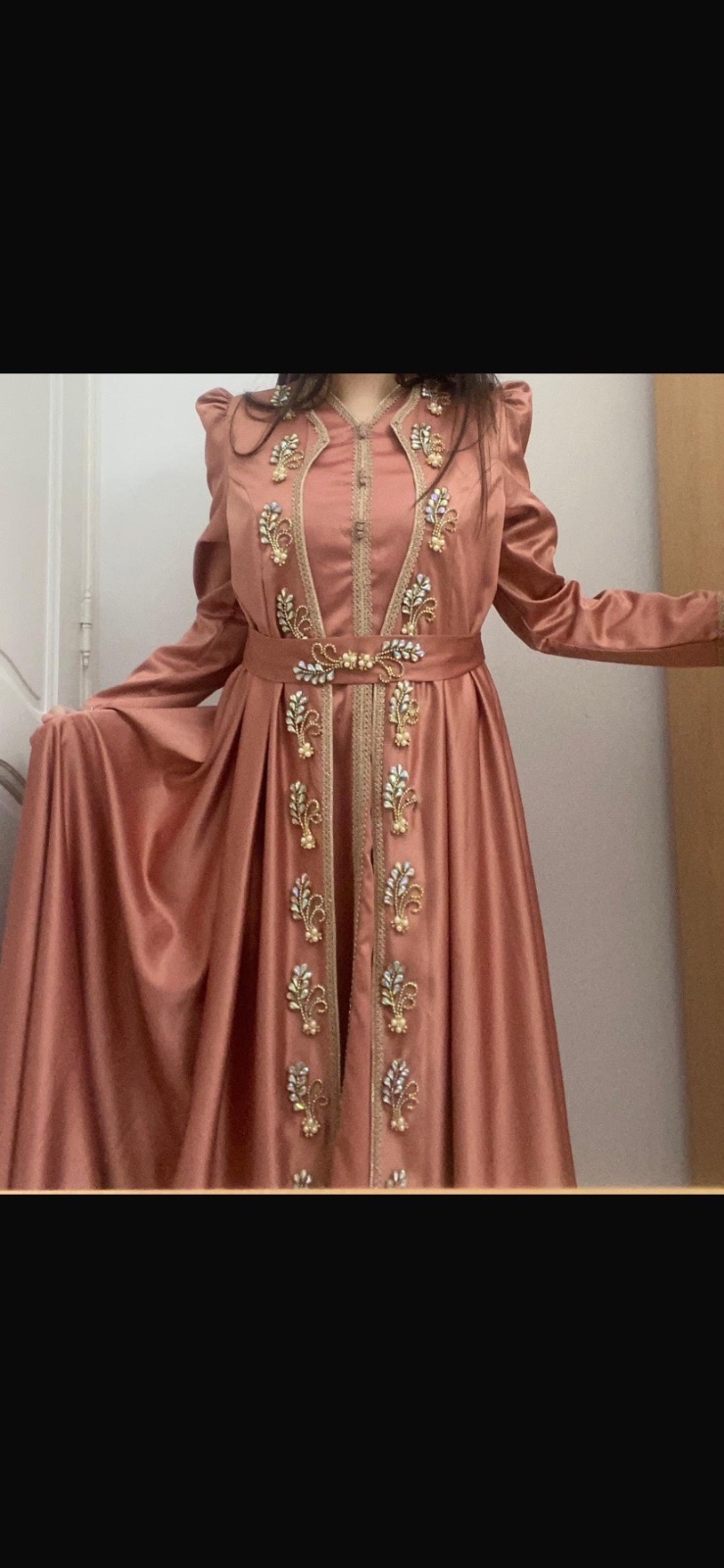 قفطان مغربي ستان فاخر Caftan en satin 