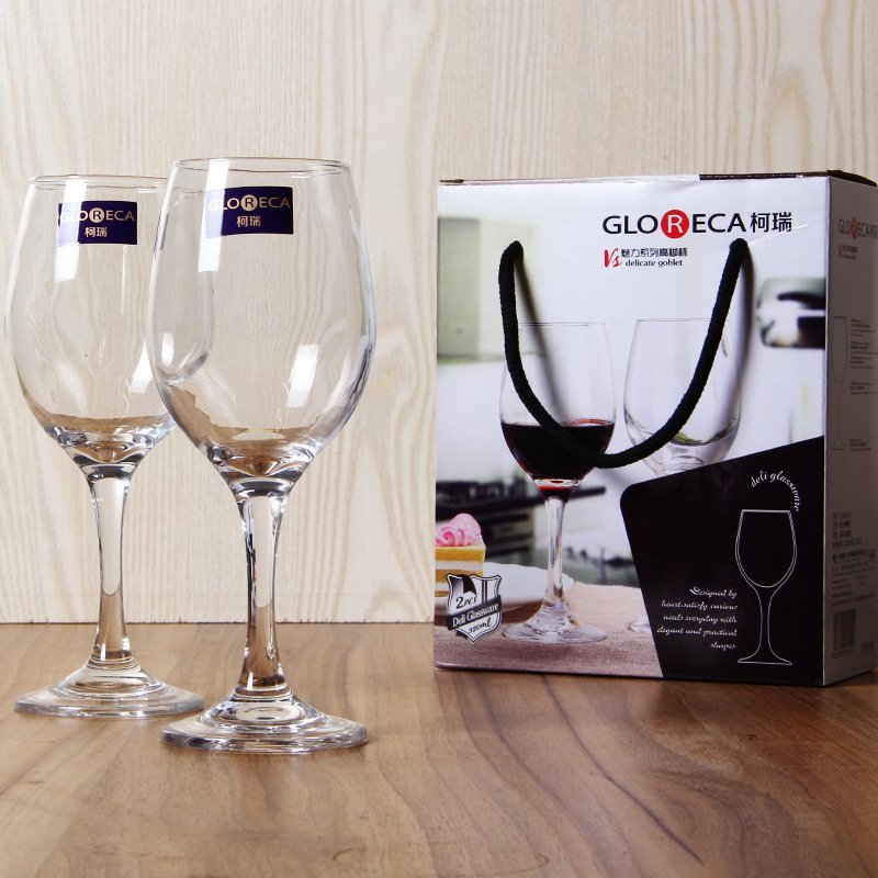 Un pack de deux verres à pied 
