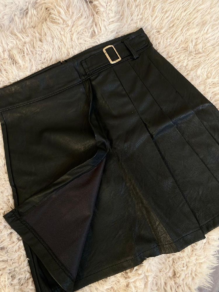 Jupe en simili cuir 