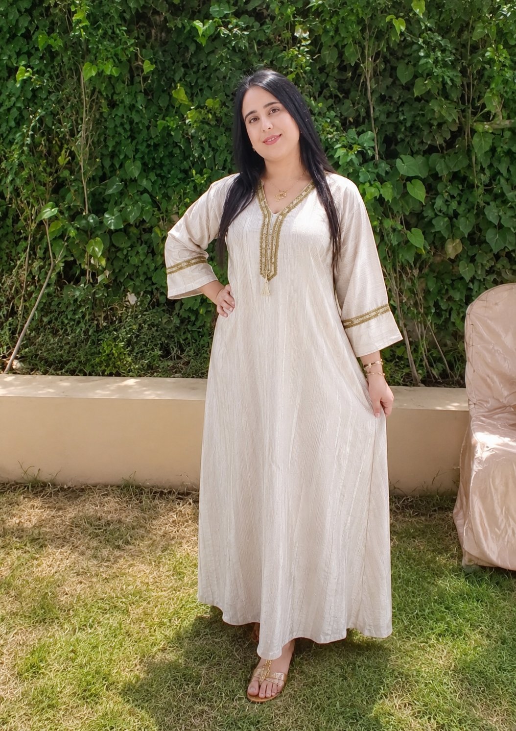  ✨ Jebba traditionnelle élégante – Couleur écru avec broderie dorée ✨
