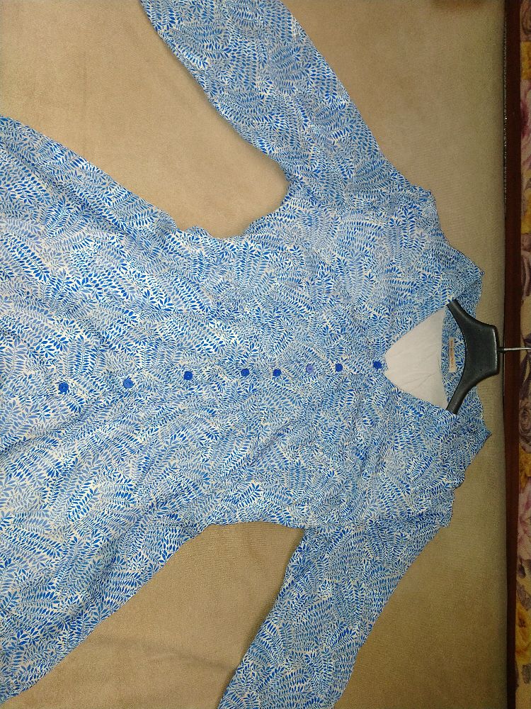 20dtRobe bleu tres jolie et neufe