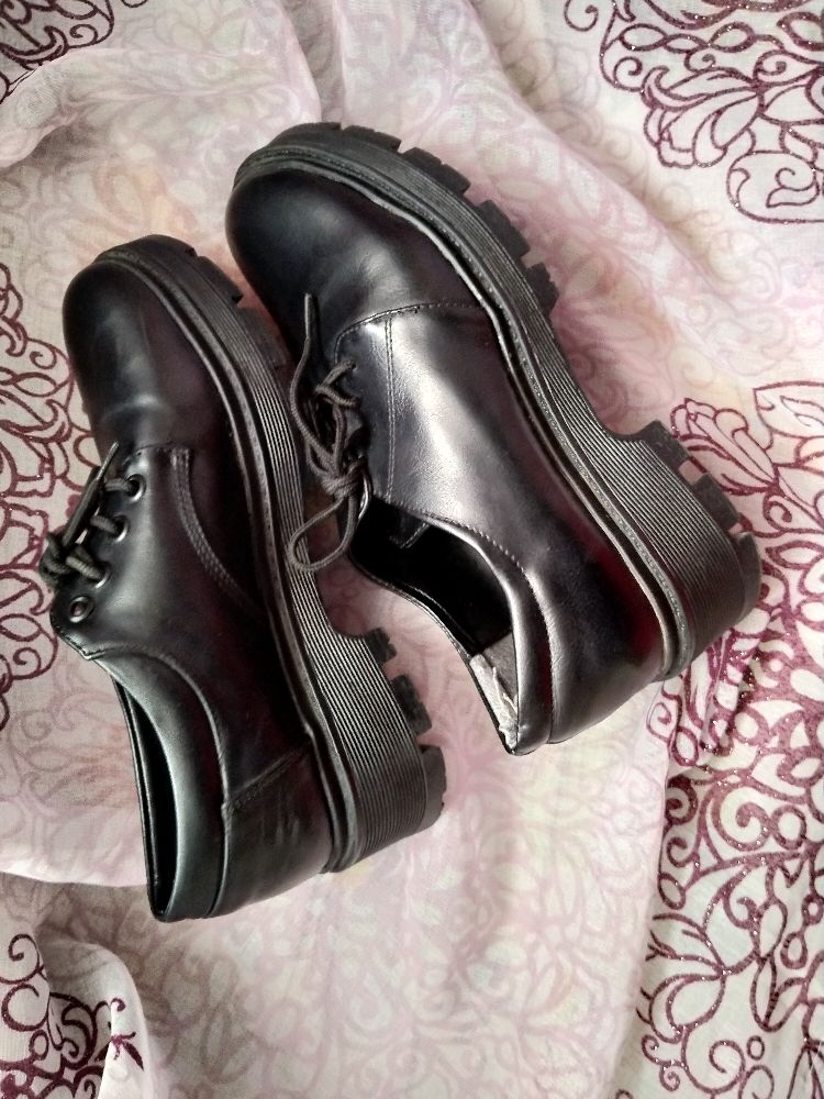 Derbies noire 