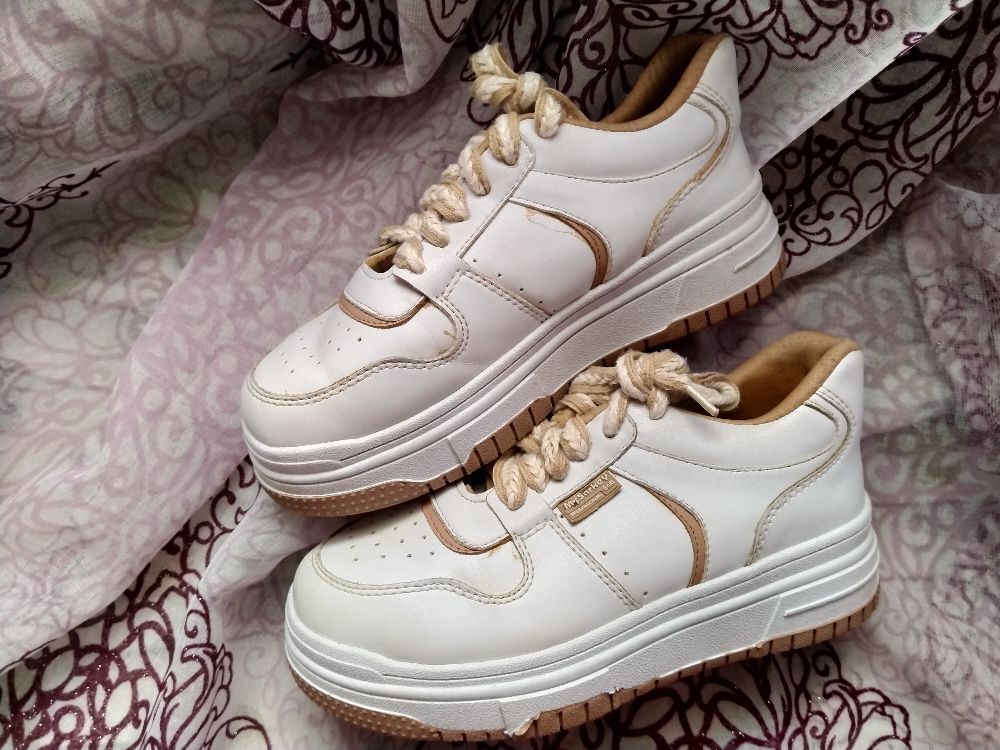 Basket blanche et marron