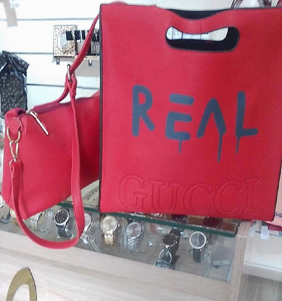 Lot 2 sac gucci 