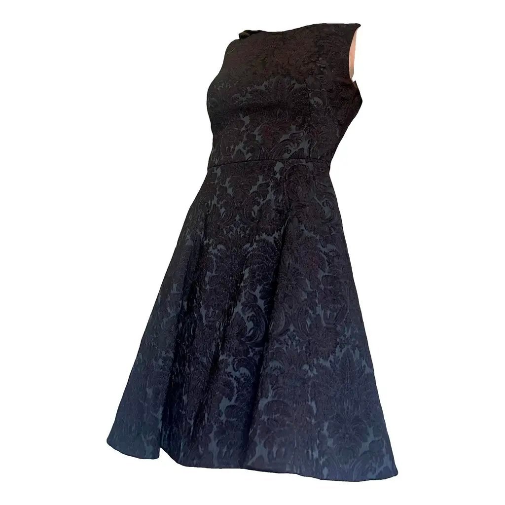 Robe noir neuf texture tissu jacquard 