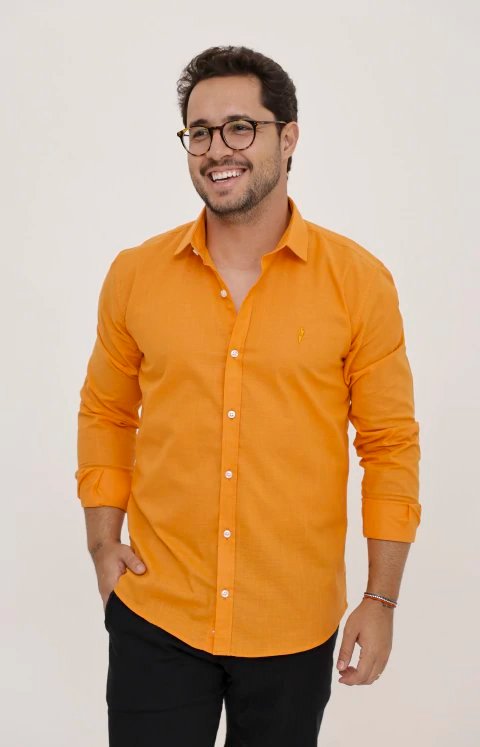  chemise orange vif de marque 1MX arbore une coupe ajustée pour un look moderne et affiné
