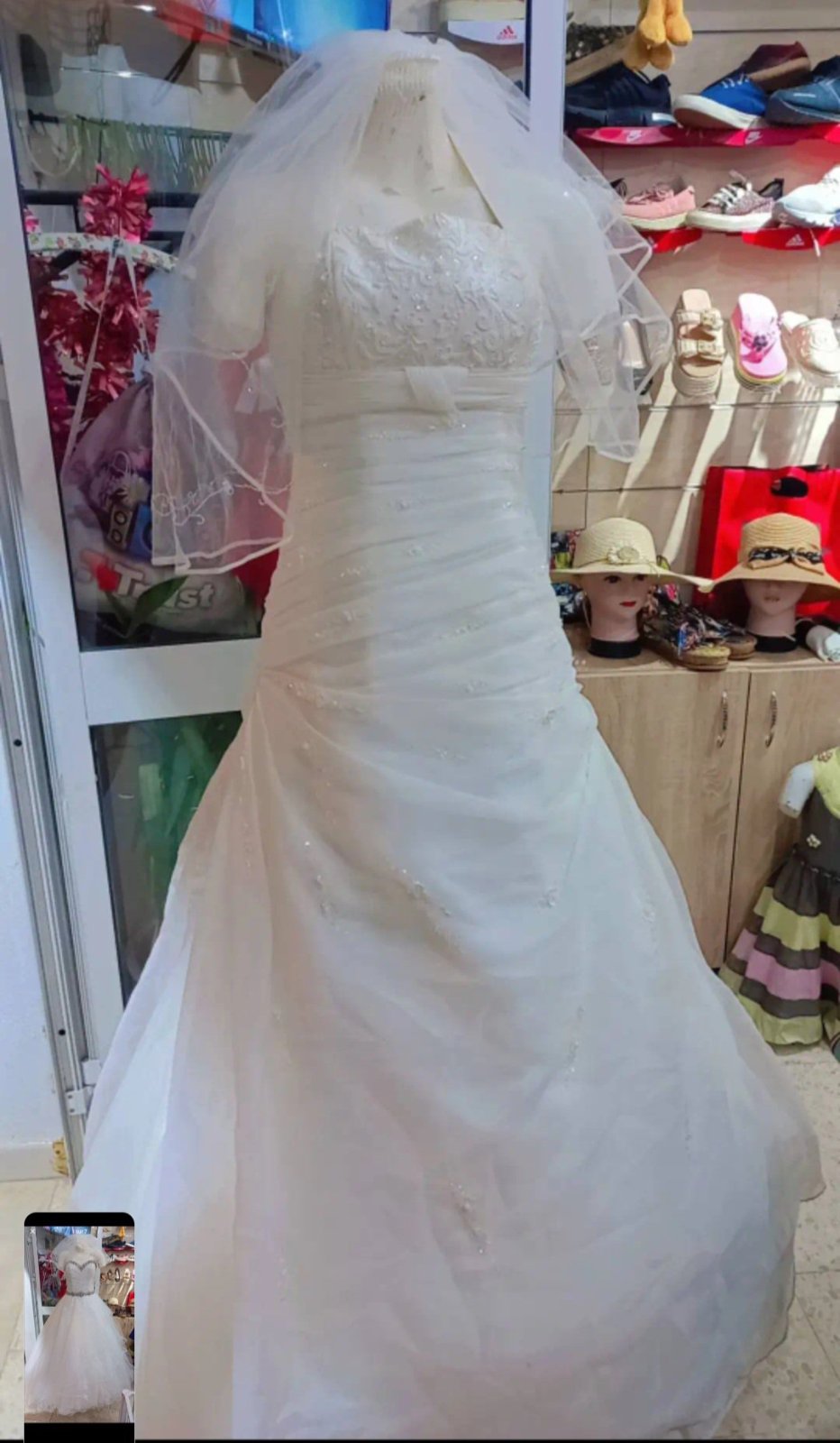 Robe de mariage simple et beau état neuf 