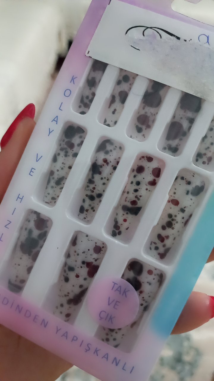  faux ongles main avec stickers 