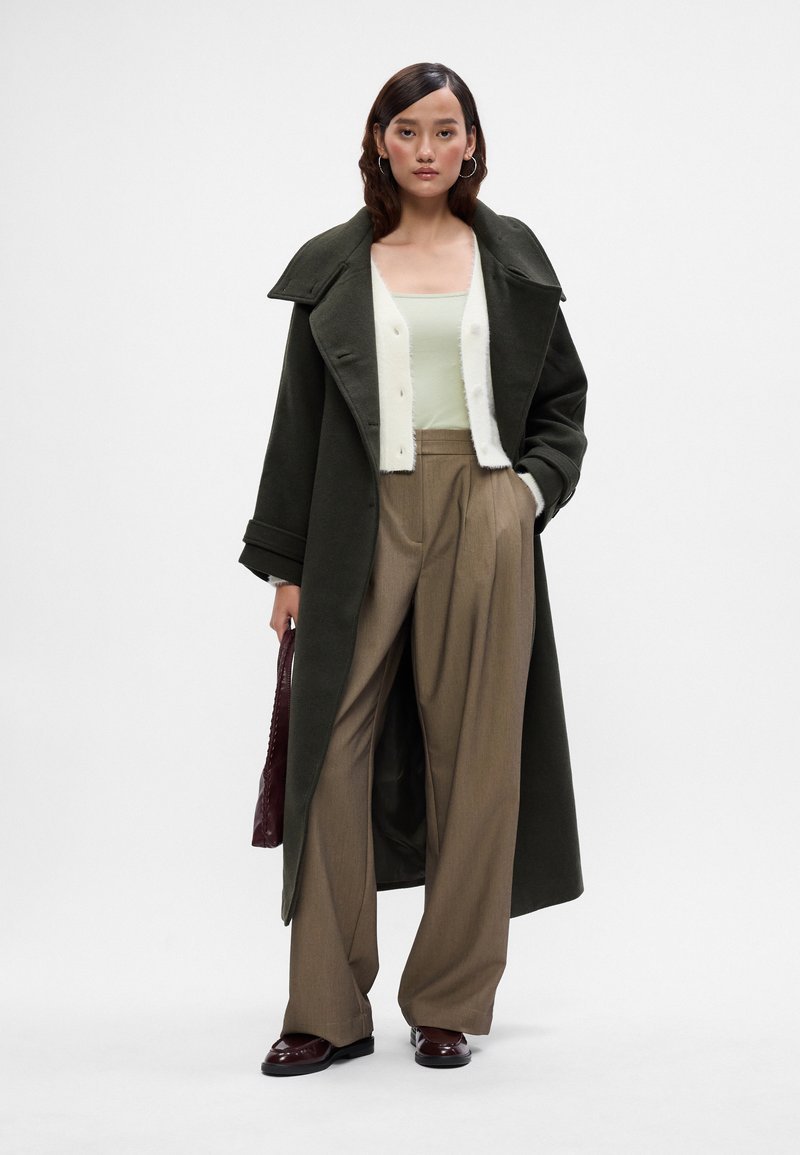 Manteau vert fonce  longue grand taille ylabess 44/46 qualité tissu kima cashemire kfif richa état neuf 