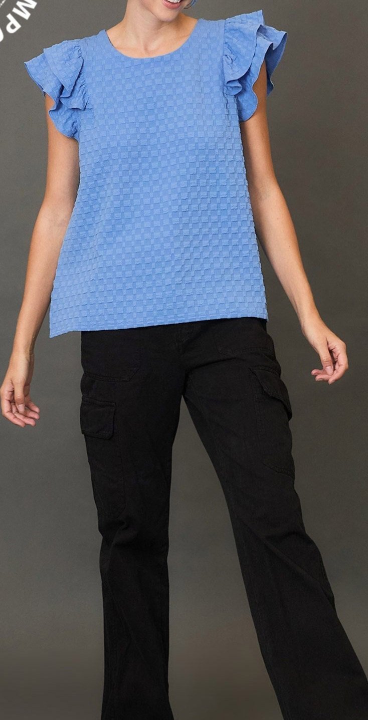 T-shirt rayé jaune et blanc de la marque Zara + t shirt bleu 