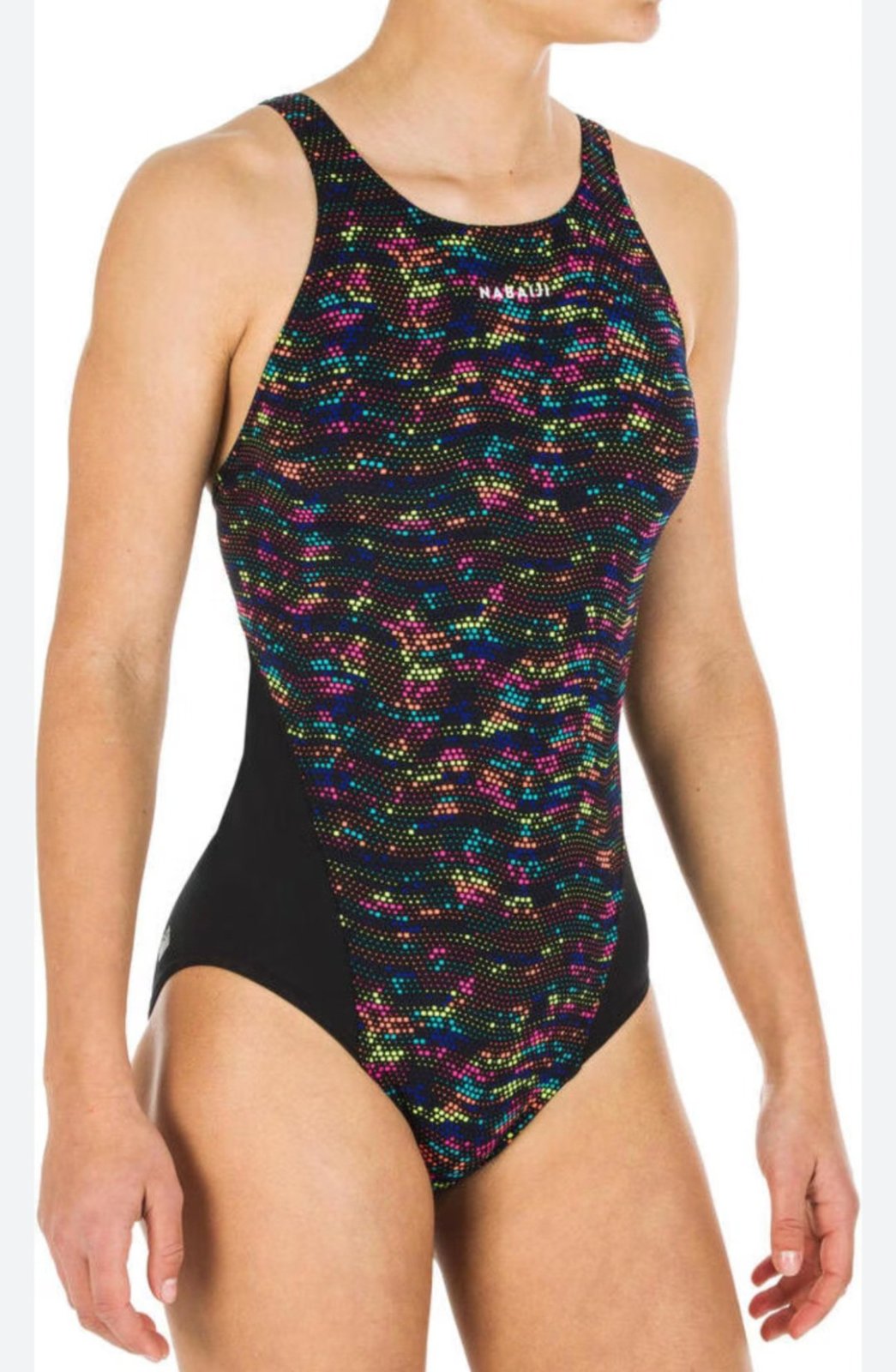 Un maillot de bain une pièce pour enfant de la marque Nabaiji,