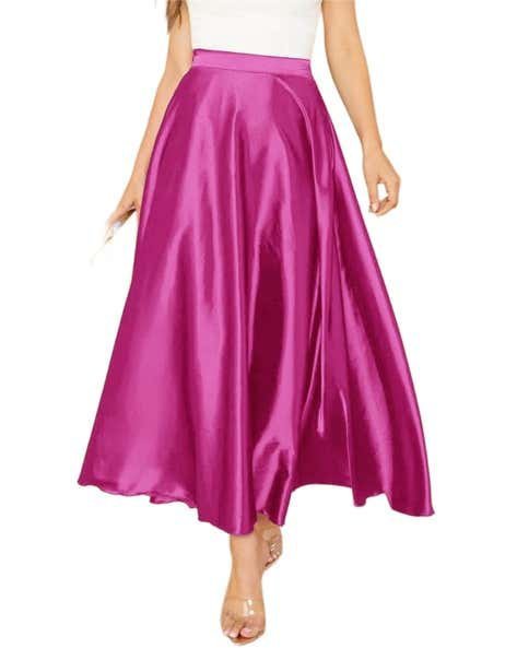 Une jupe longue en soie de la marque Ralph Lauren, caractérisée par sa couleur violette et sa taille élastique à cordon de serrage. 