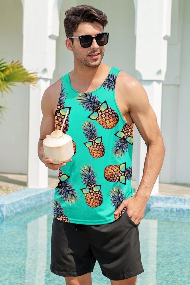  vêtement est un débardeur pour homme de la marque Goodstoworld, caractérisé par un fond turquoise vif entièrement imprimé de motifs d'ananas rigolos portant des lunettes de soleil.