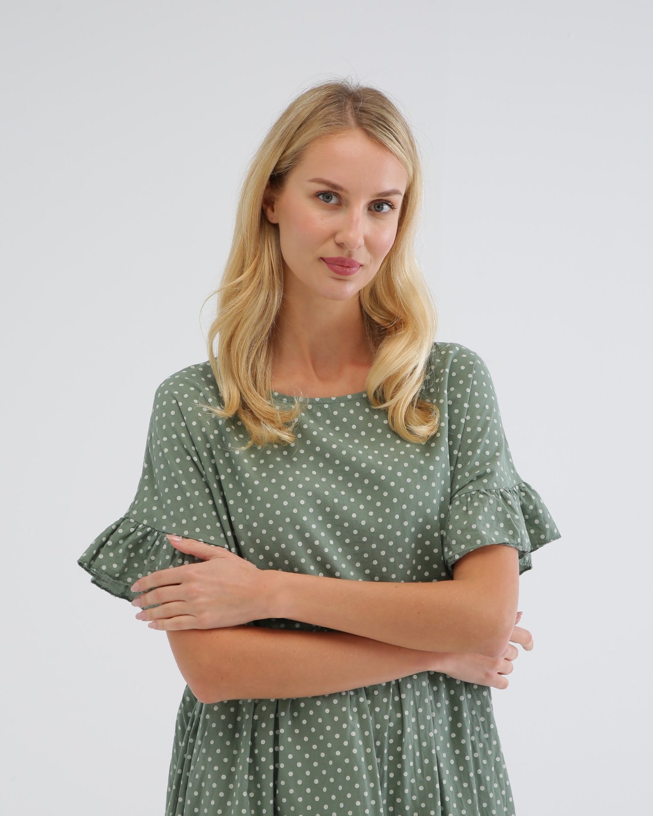 Chemise SHEIN à pois est disponible en vert