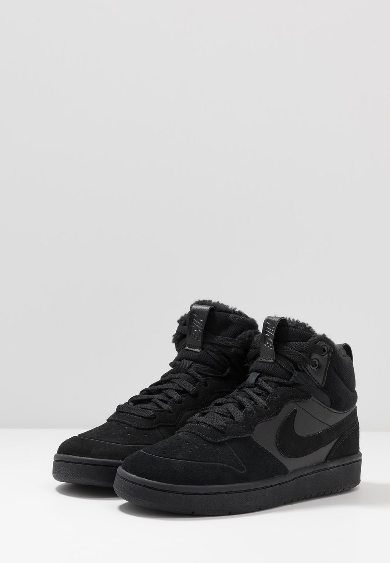  baskets montantes Nike Court Borough Mid 2 Boot Winterized en noir, caractérisées par leur col intérieur duveteux et chaud état neuf zéro défaut unisexe ylbess